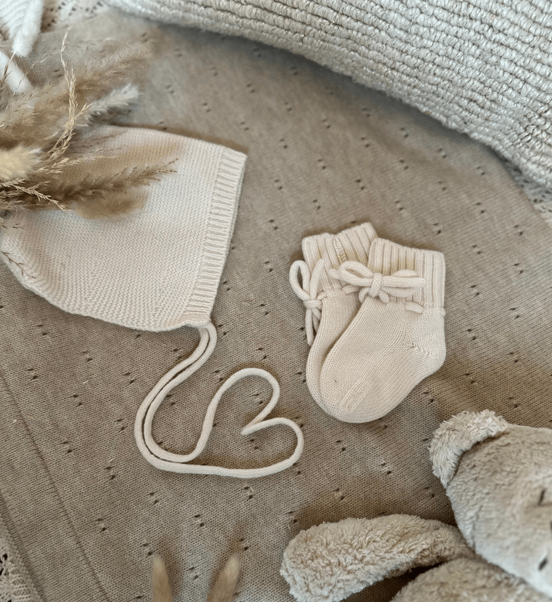 Lil' Leo: Babyschuhe Babymütze Merinowolle