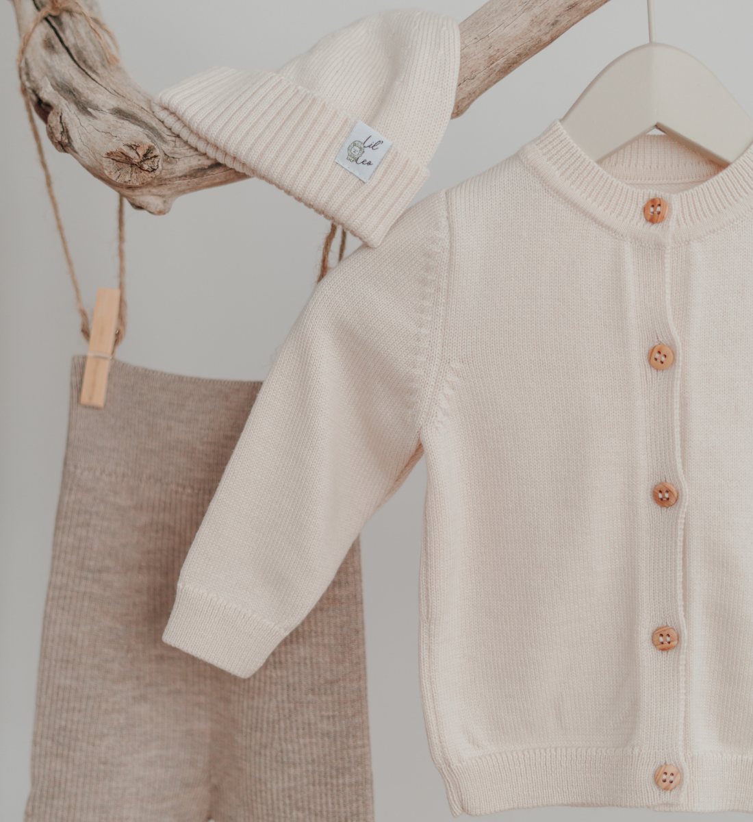 Beanie Cardigan Baby aus 100% Merinowolle Lil Leo