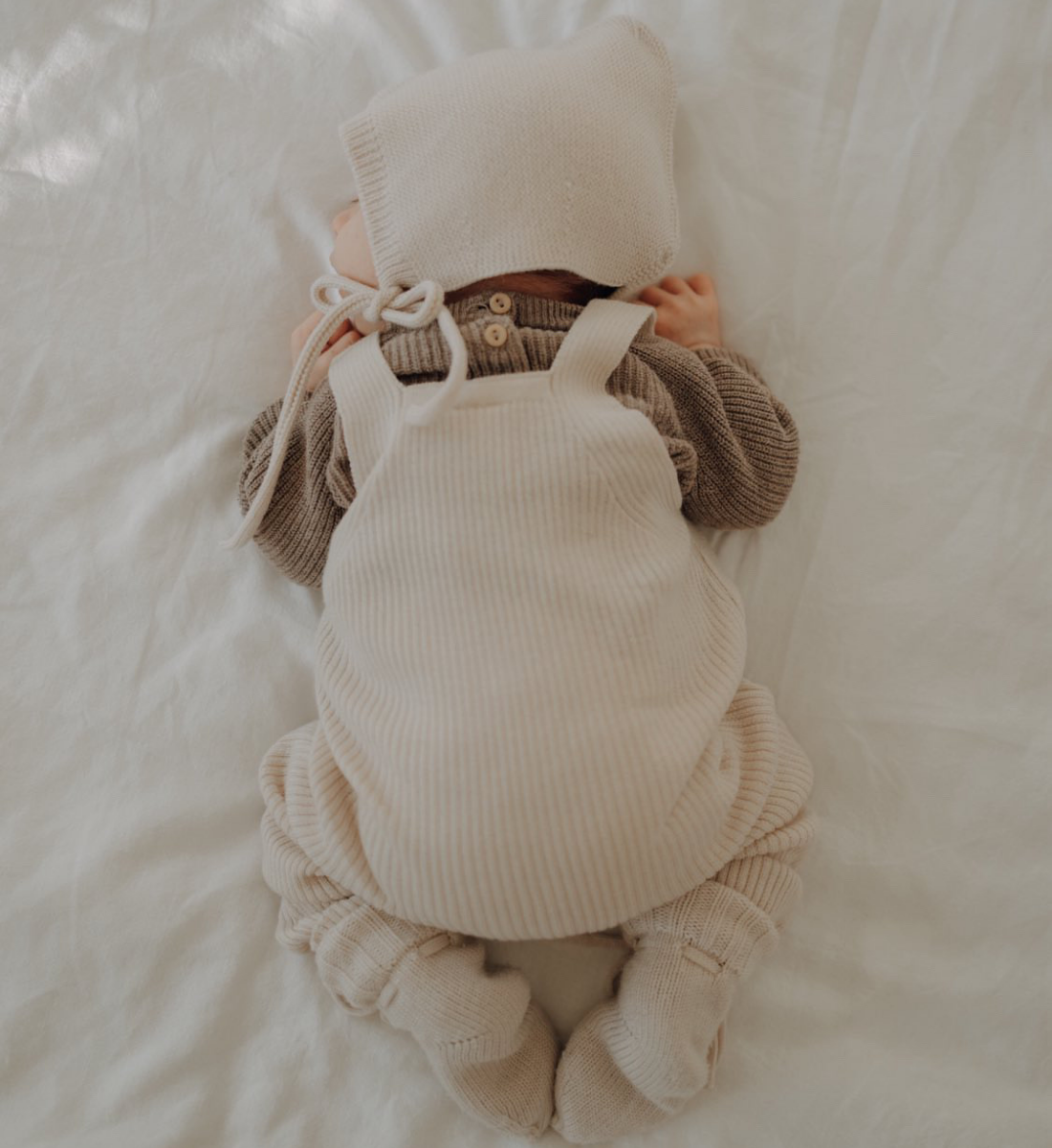 mitwachsende Latzhose aus Merinowolle Lil' Leo Babybekleidung