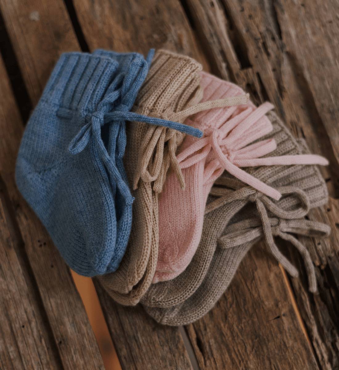 Babybekleidung Babydecke Babyschuhe Babysocken aus Merinowolle Lil' Leo