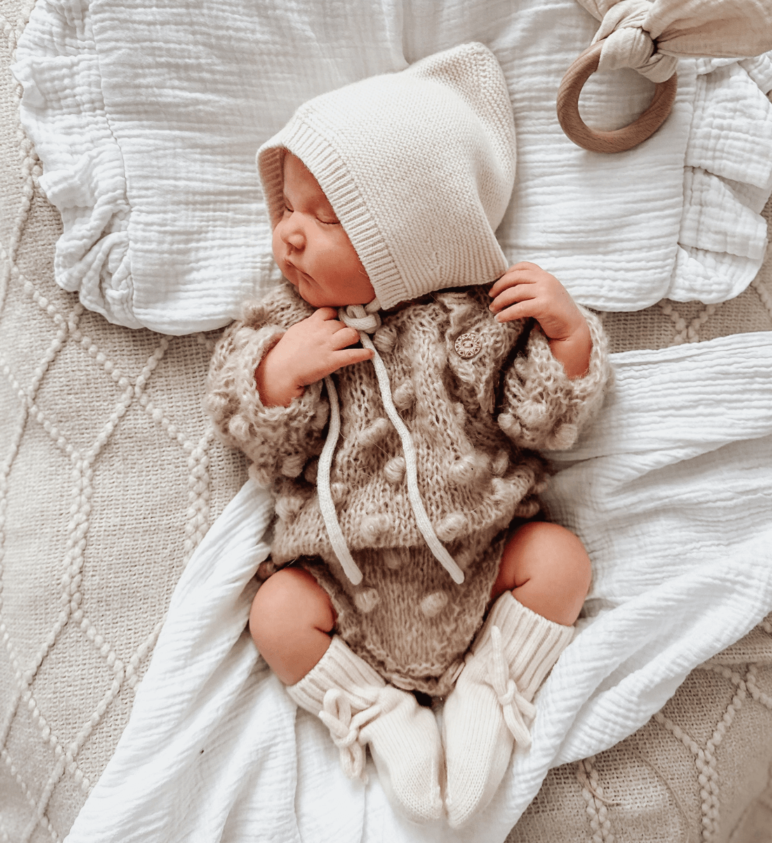 Lil' Leo: Babymütze & Babyschuhe aus Merinowolle