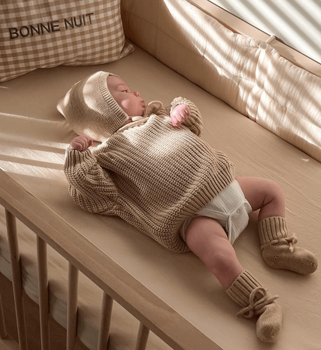 Babyschuhe in Sand aus 100% Merinowolle