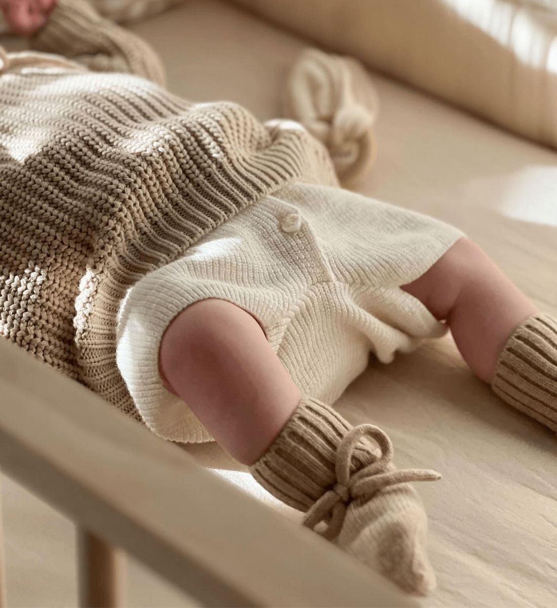 Lil' Leo Babyschuhe & Babymütze aus Merinowolle