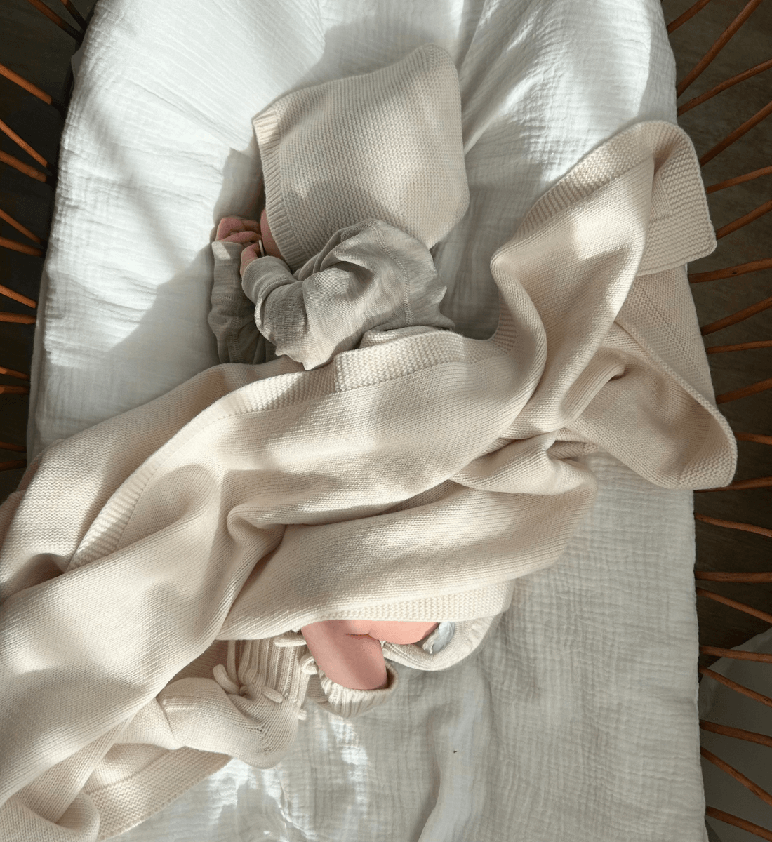 Decke in Creme aus 100% Merinowolle