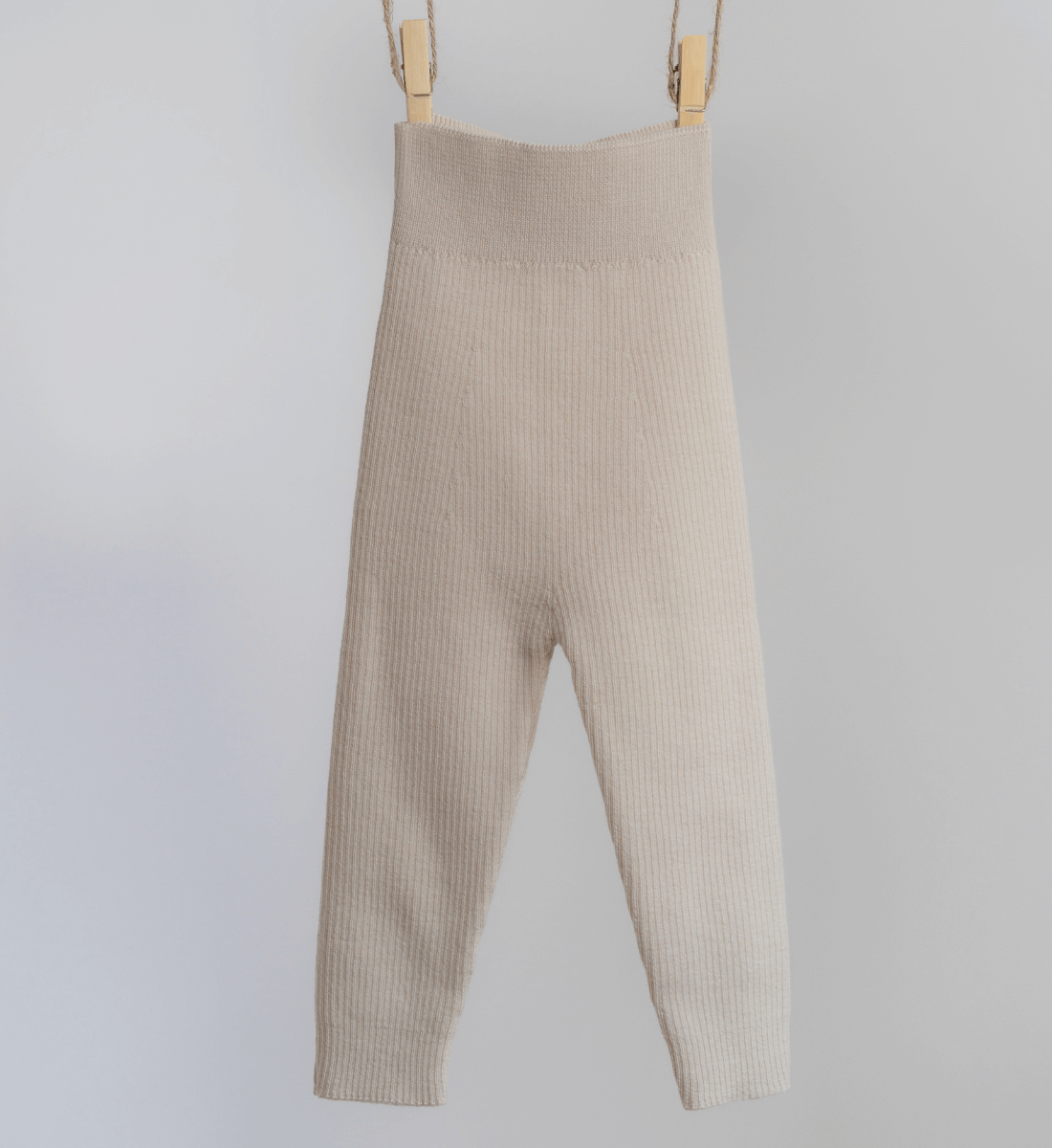 Lil' Leo Babyschuhe Babydecke Mütze Leggings Pullover aus 100% Merinowolle