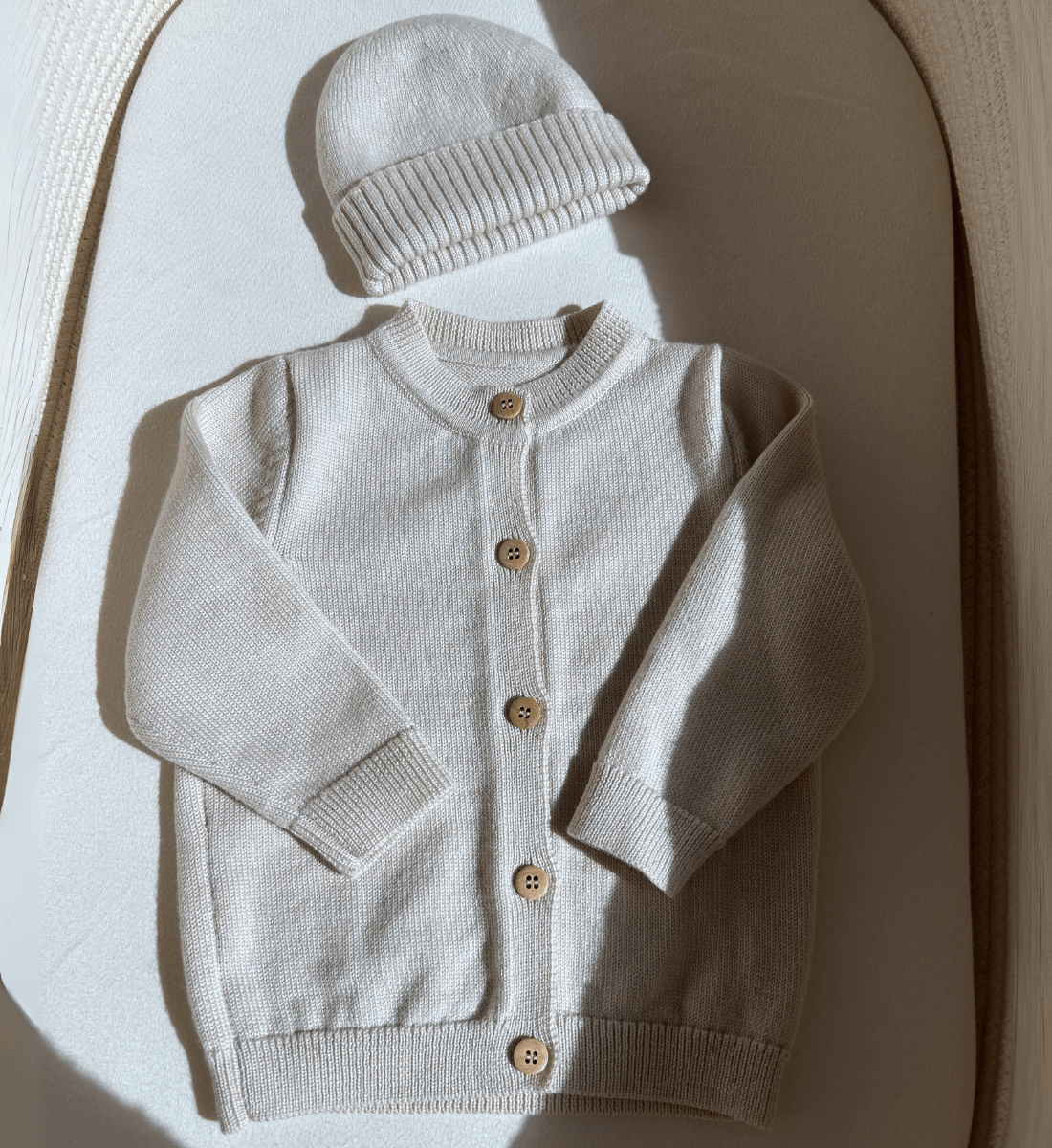 Beanie Cardigan Baby aus 100% Merinowolle Lil Leo