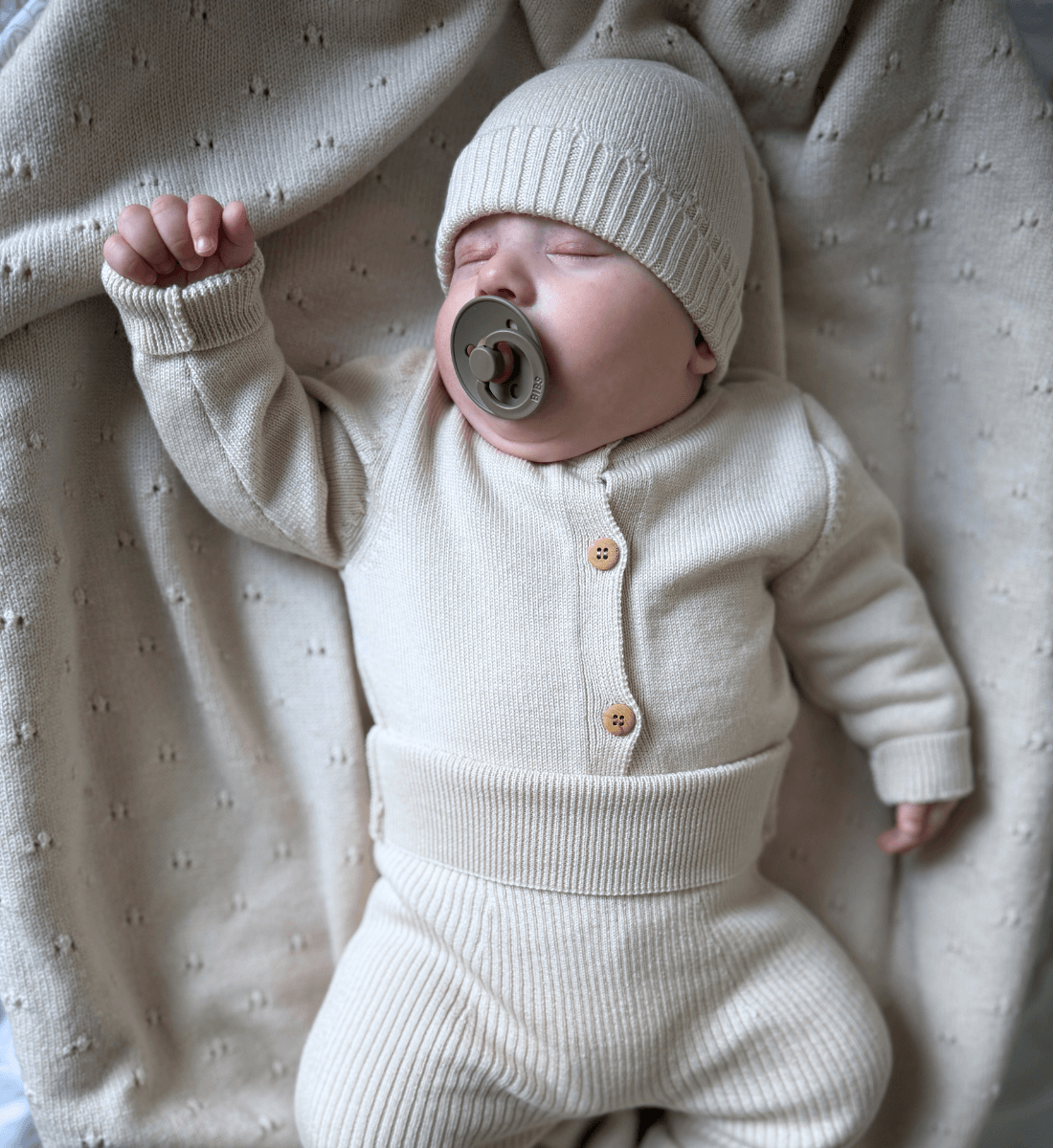Beanie Cardigan Baby aus 100% Merinowolle Lil Leo