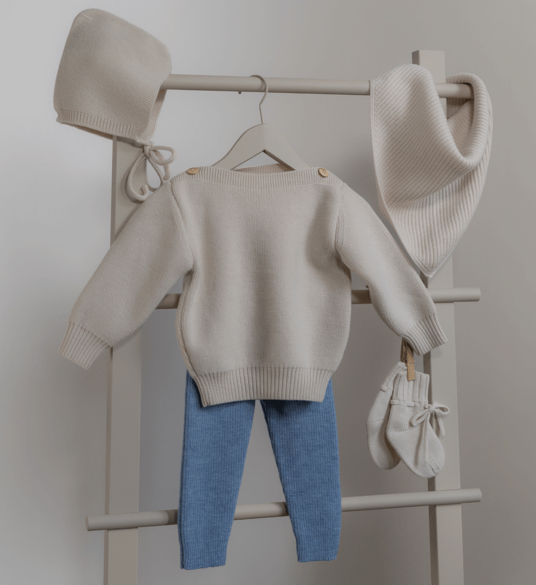 Lil' Leo Babyschuhe Babydecke Mütze Leggings Pullover aus 100% Merinowolle