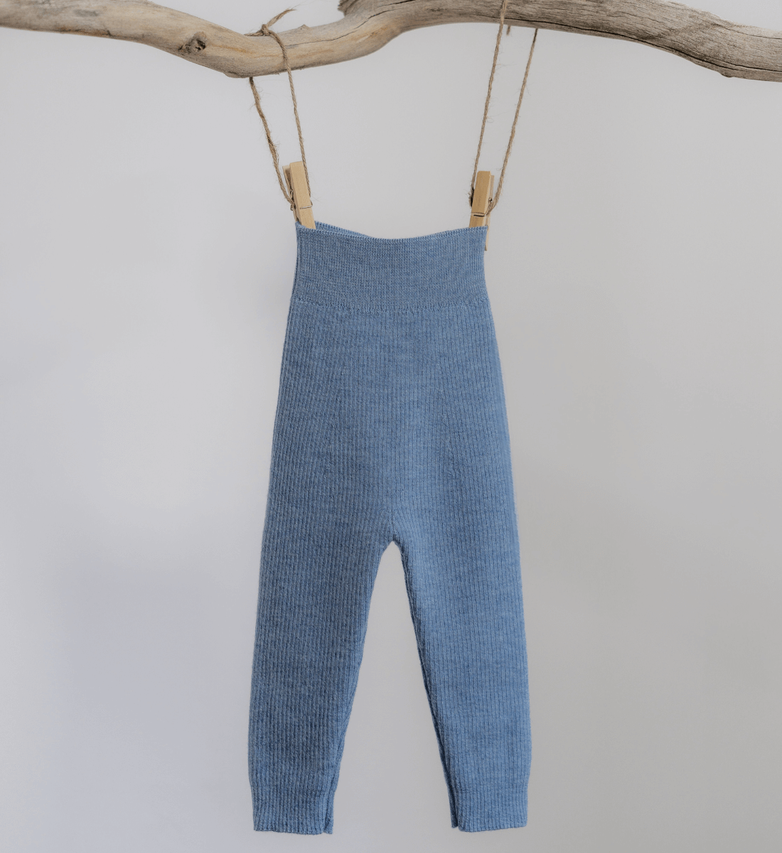 Lil' Leo Babyschuhe Babydecke Mütze Leggings Pullover aus 100% Merinowolle