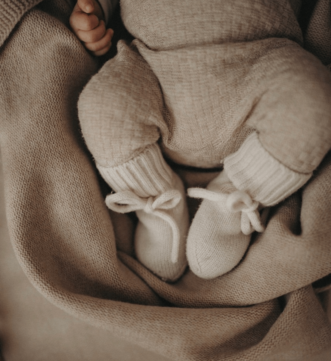 Lil' Leo: Babymütze & Babyschuhe aus Merinowolle