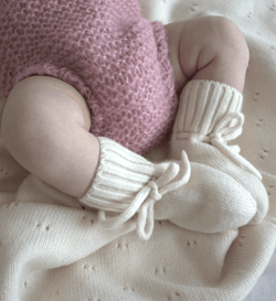 Lil' Leo: Babymütze & Babyschuhe aus Merinowolle