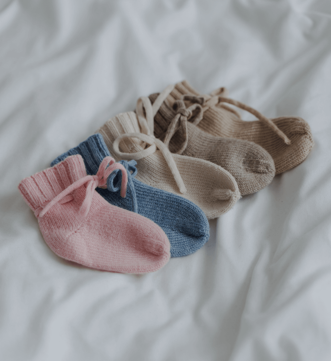 Babybekleidung Babydecke Babyschuhe Babysocken aus Merinowolle Lil' Leo
