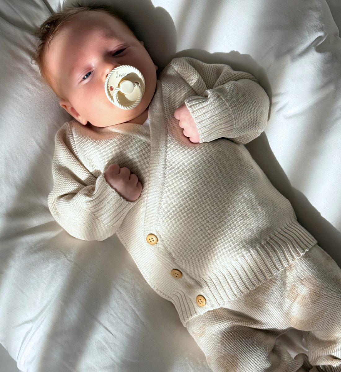 Wickeljacke aus 100% Merinowolle Baby Lil' Leo Babybekleidung mitwachsend