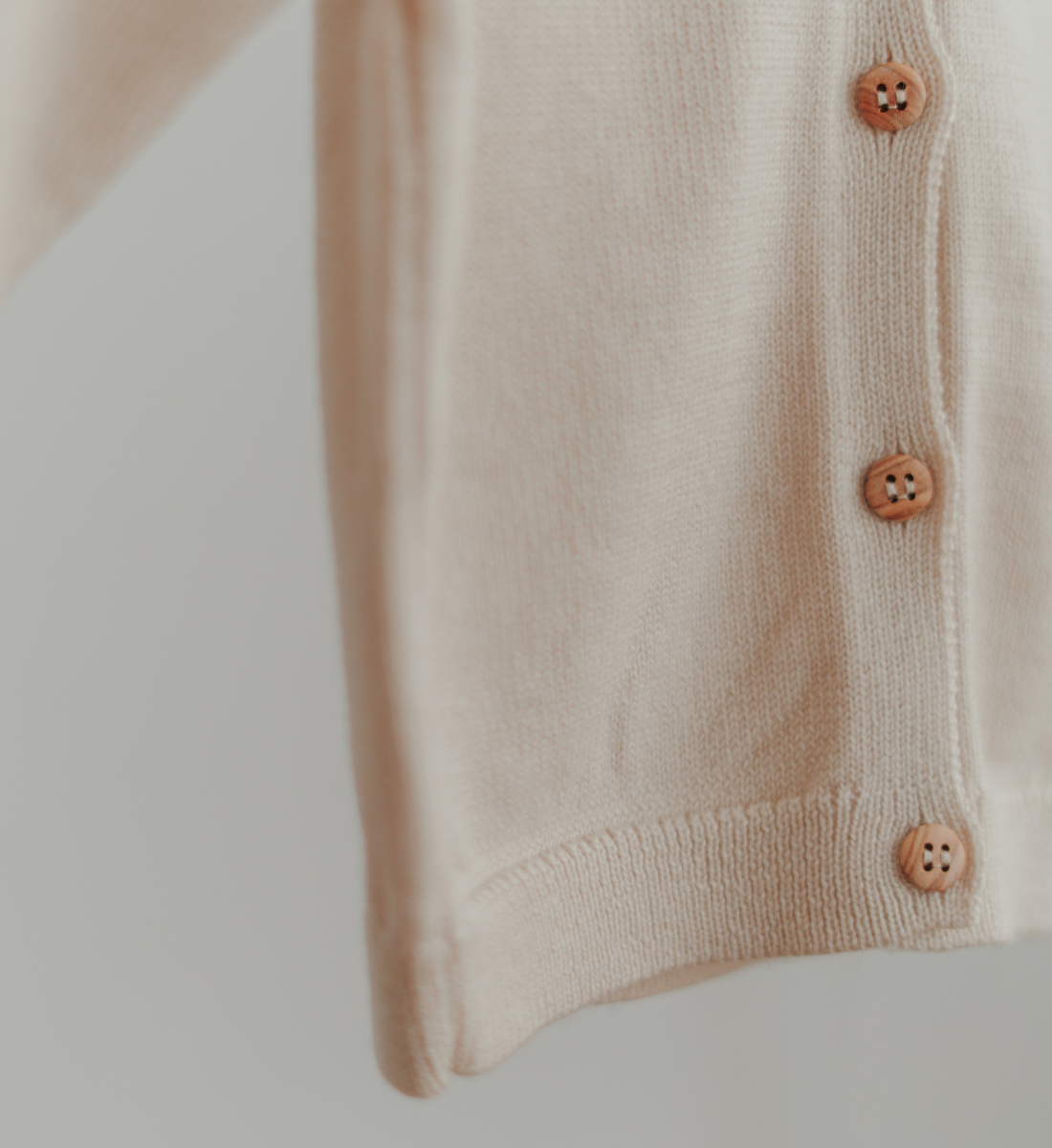 Beanie Cardigan Baby aus 100% Merinowolle Lil Leo