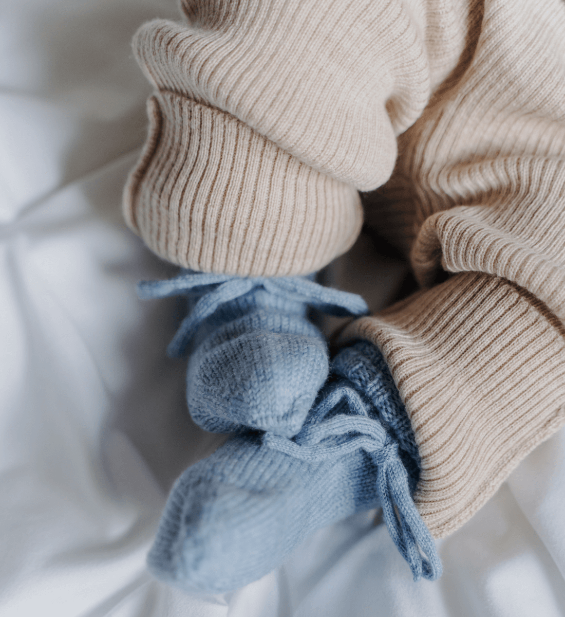 Babybekleidung Babydecke Babyschuhe Babysocken aus Merinowolle Lil' Leo