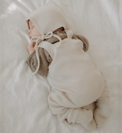 mitwachsende Latzhose aus Merinowolle Lil' Leo Babybekleidung