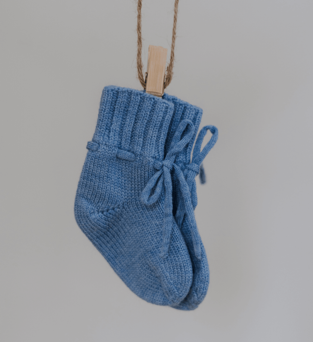 Babyschuhe in Blau Melange aus 100% Merinowolle