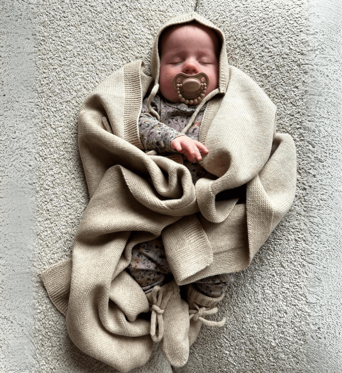 Lil' Leo Babydecke, Babyschuhe & Babymütze aus Merinowolle