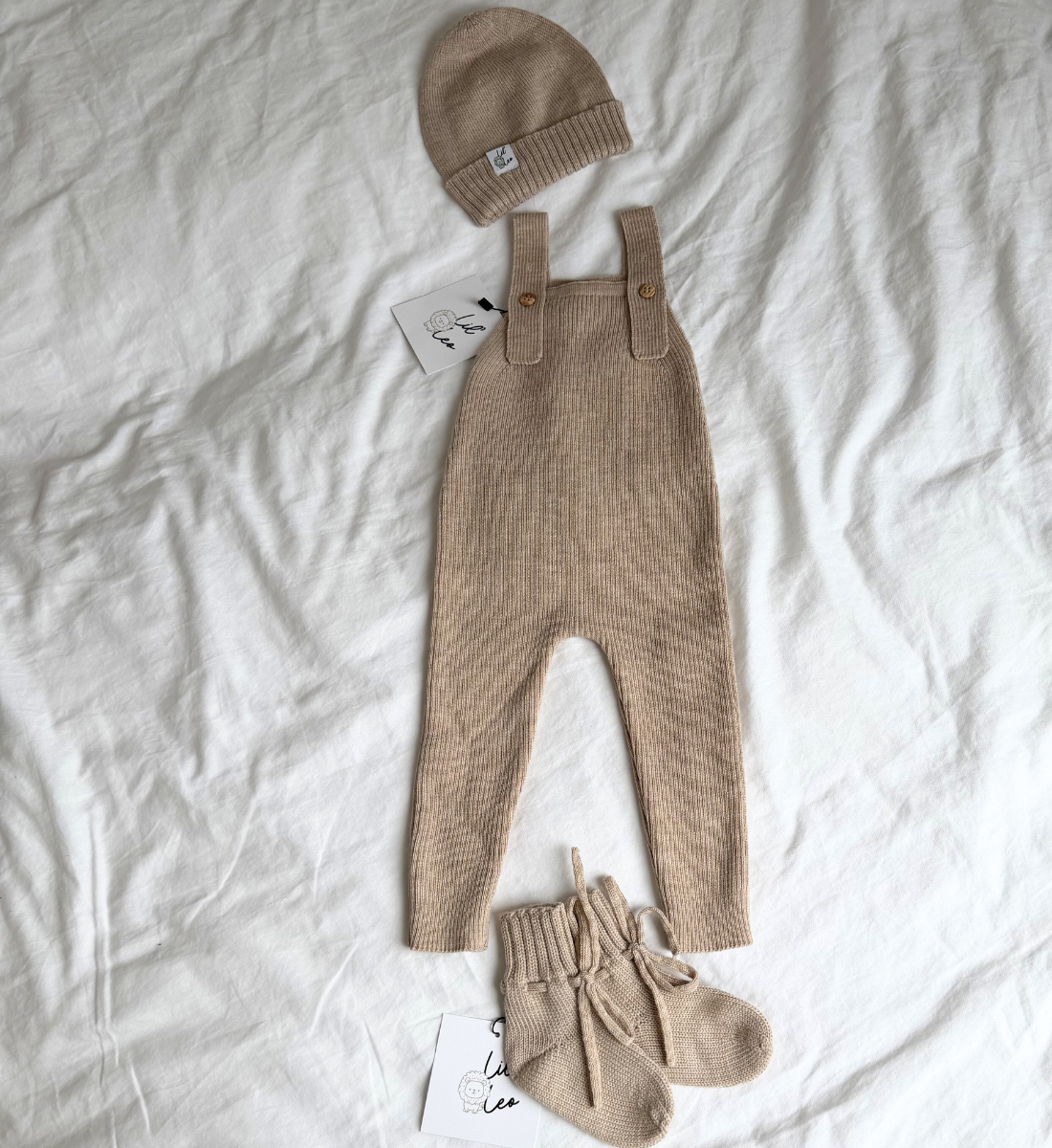 Mitwachsende Latzhose 100% Merinowolle Lil' Leo Babybekleidung